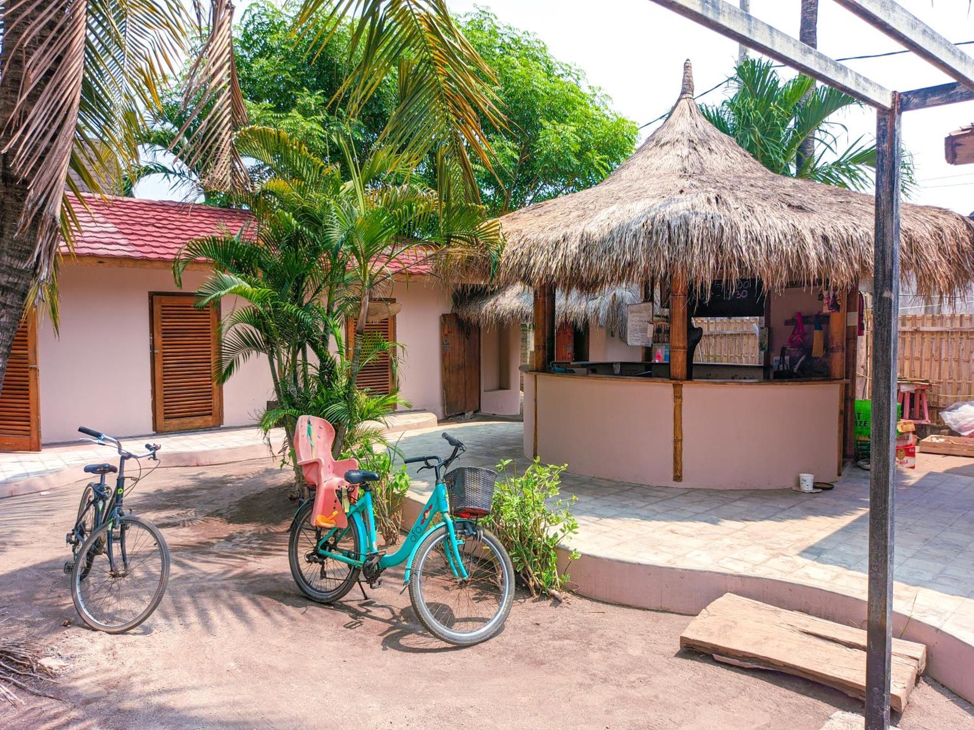 Jati Village, Party Hostel And Bungalows Gili Trawangan Kültér fotó
